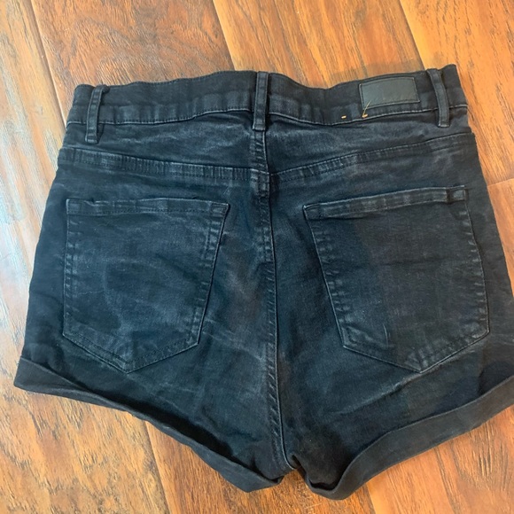🌲2/$30🌲 High rise denim shorts GARAGE - Picture 6 of 7